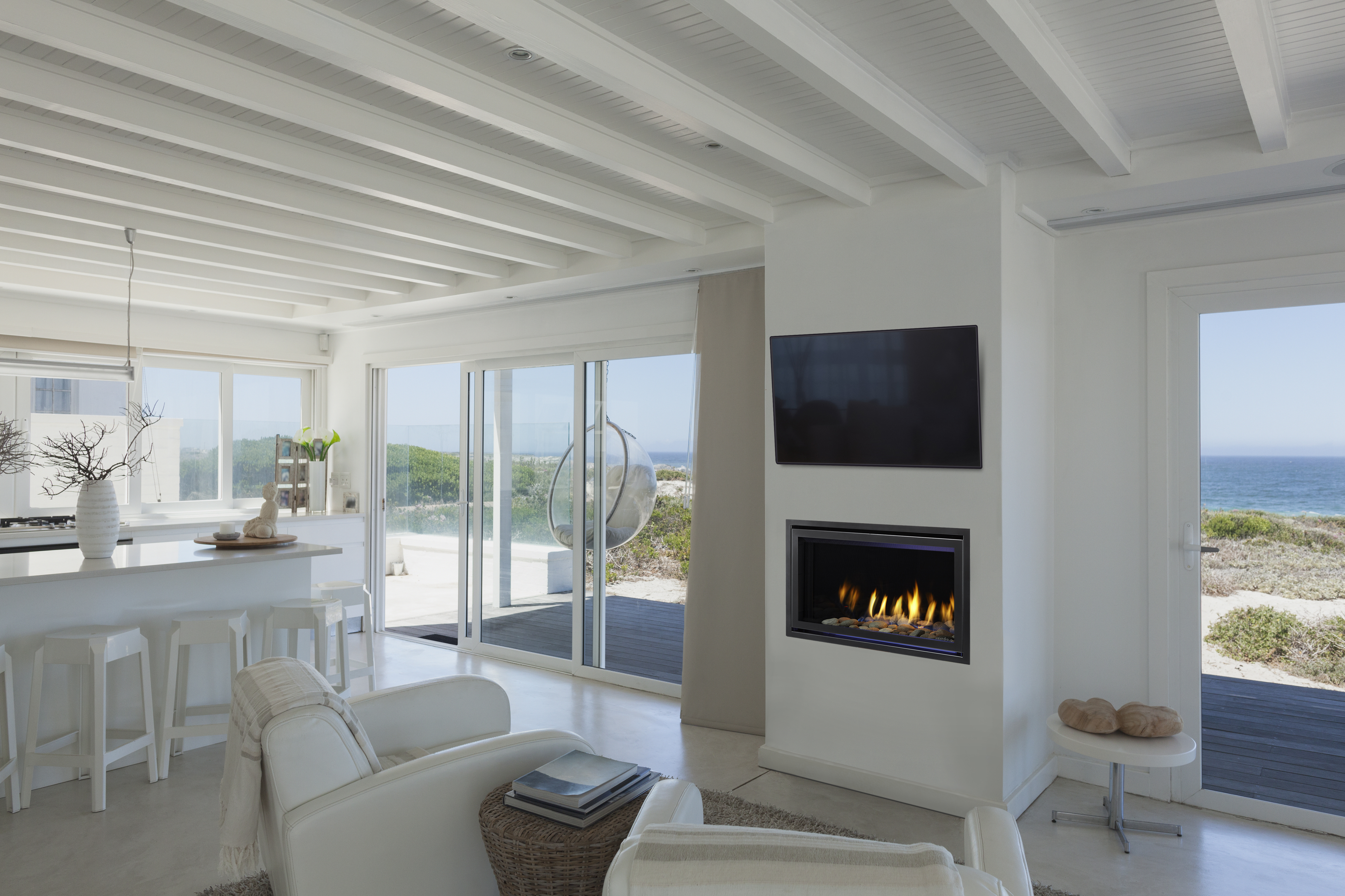 6304e7ee89cfb-COSMO_32_-_Photo__Clean_Face_Graphite__River_Rock__Reflect_Panels__Accent_Lights__Room__BW__High_Res_.jpg