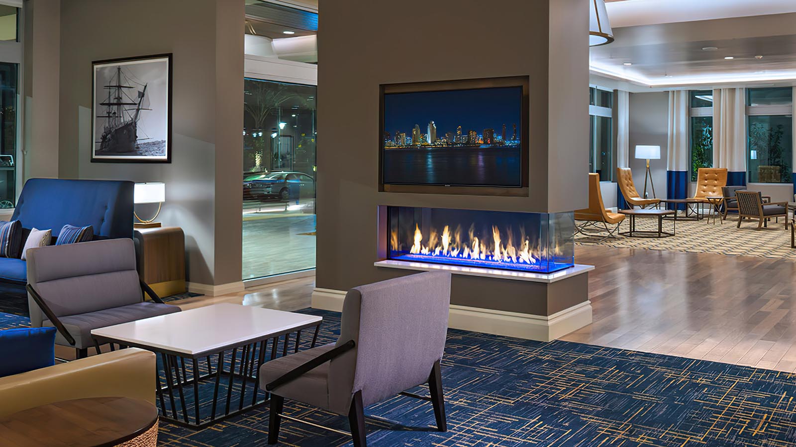 636fba3ca8a67-DaVinci_Pier_66x20_SanDiegoMarriott-2_16x9.jpg