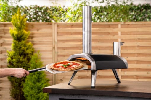 84670-Ooni-Fyra-Lifestyle-Back-Yard-510x339.jpg